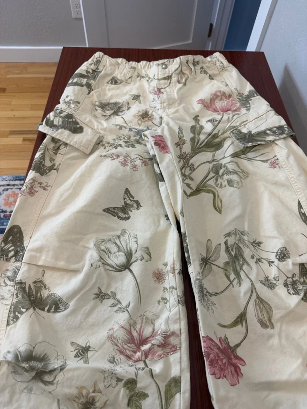 BDG Cream Wide-Leg Floral & Butterfly Crop Pants - Picture 7 of 11